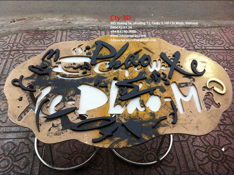 Thiết kế thi công nội thất, bảng hiệu bằng chất liệu gỗ