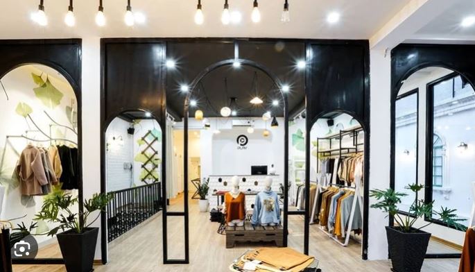 CHỌN HỘP ĐÈN CHO SHOP THỜI TRANG