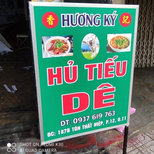 Bảng bạt có chân đứng, 2 mặt viền ốp nhôm, Bảng Bạt C&oacute; Ch&acirc;n Đứng 2 ... - Quảng Cáo Ad Shop
