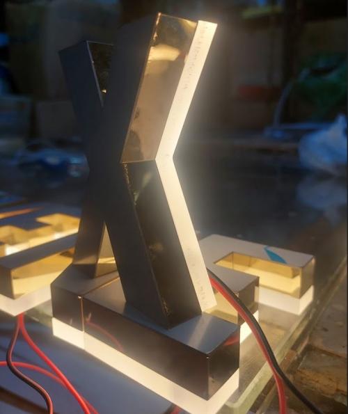 💡 Chữ Inox Có Đèn Sáng Chân – Sang, Đẹp, Bền Theo Thời Gian, Bạn muốn bảng hiệu ... - Quảng Cáo Ad Shop