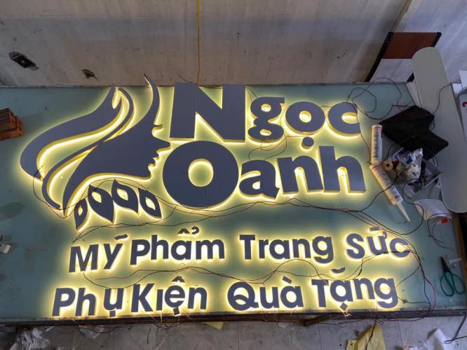 Chữ inox đèn sáng chân, Chữ Inox Đ&egrave;n S&aacute;ng Ch&acirc;n &ndash; Giải ... - Quảng Cáo Ad Shop