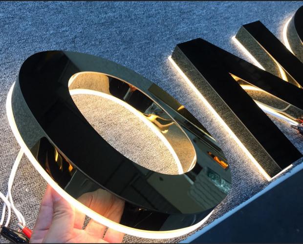 Chữ inox gương nổi khối đèn sáng chân, đế mica, ✨ Chữ Inox Gương Nổi Khối &ndash... - Quảng Cáo Ad Shop