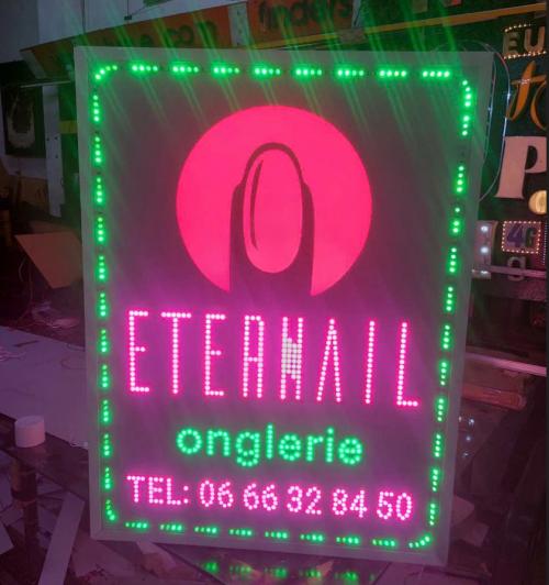 Hộp đèn led ruồi