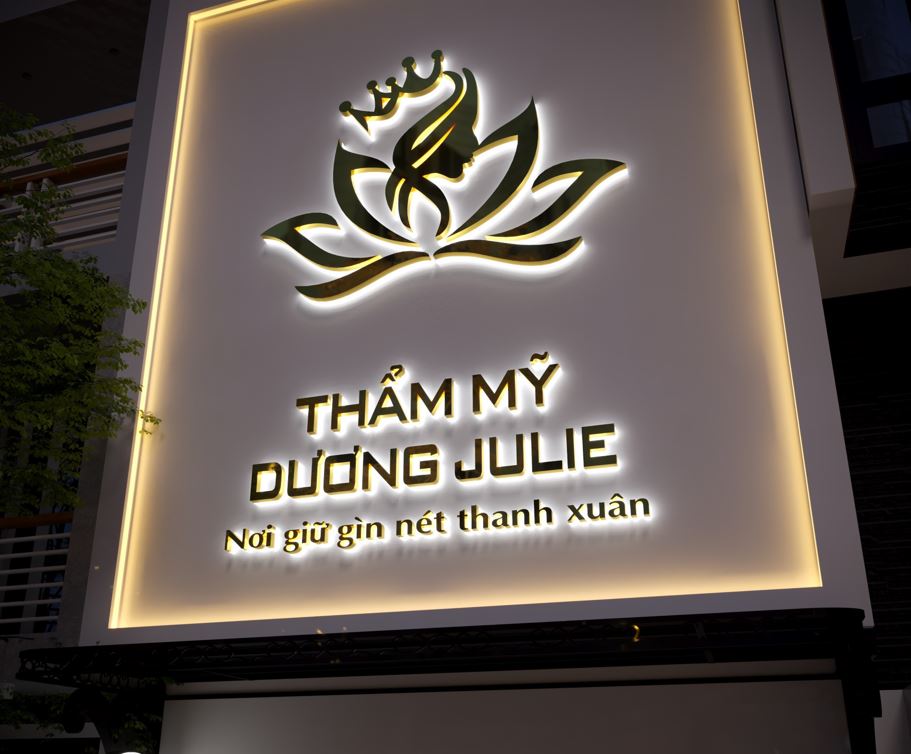 Bảng hiệu alu có đèn led viền, nội dung chữ inox đèn sáng hông sang trọng, Mặt d... - Quảng Cáo Ad Shop