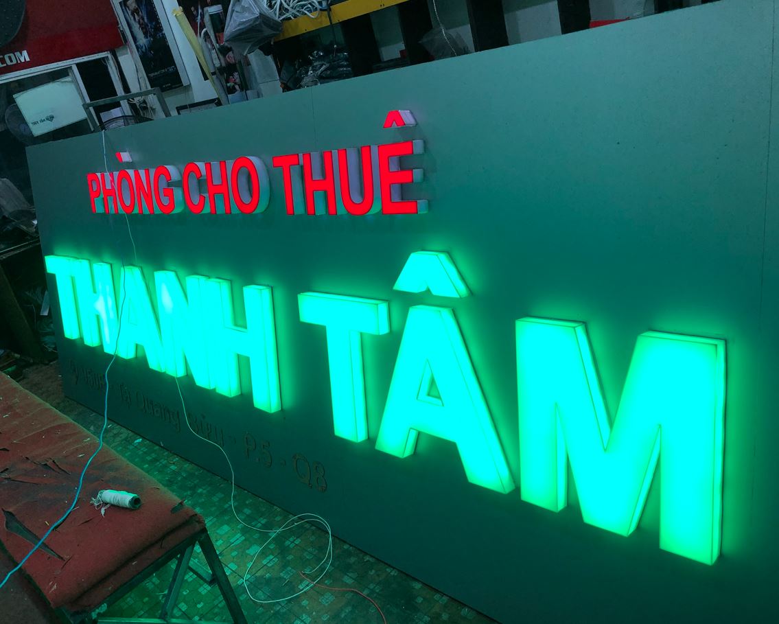 Bảng hiệu alu, nội dung chữ mica sáng mặt và hông, Nền bảng hiệu bằng chất liệu ... - 3D Quảng Cáo CN3