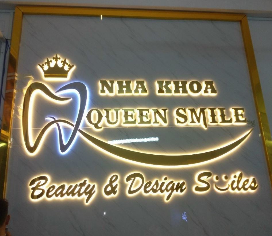 Bảng hiệu alu vân đá, nội dung chữ alu gương đèn sáng hông., Nền bảng hiệu bằng ... - Quảng Cáo Ad Shop