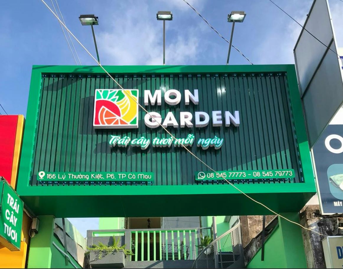 bảng hiệu shop trái cây nền thanh nhựa giả gỗ, nội dung chữ mica nổi khối đẹp, 🍊... - Quảng Cáo Ad Shop