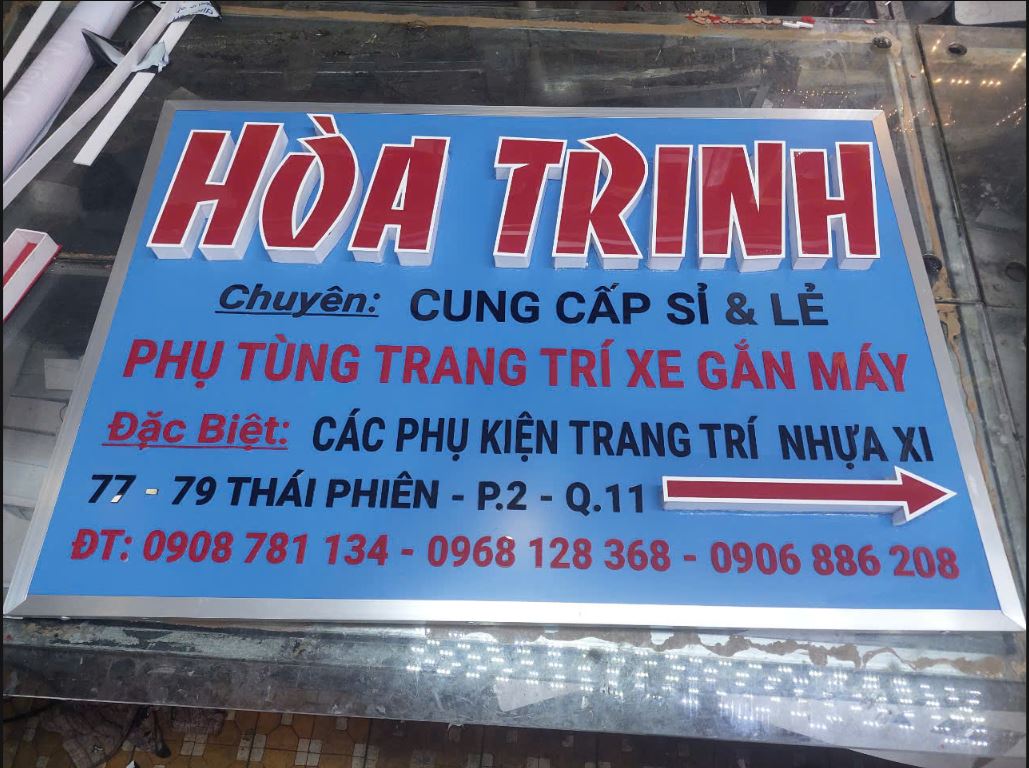 biển hiệu vẫy, nền alu chữ mica không đèn - 1 mặt