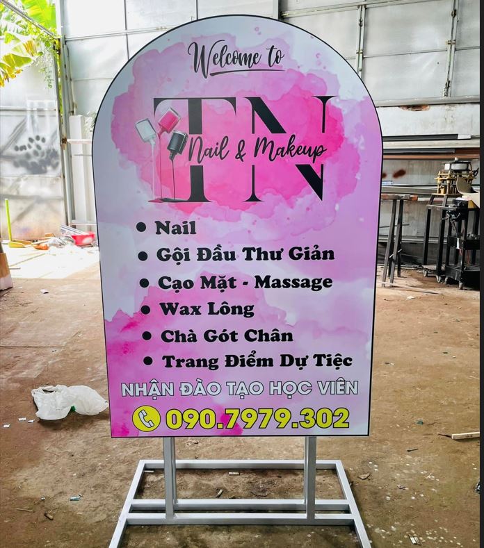 biển quảng cáo vẫy có chân đứng, không đèn, nội dung dán decal giá rẻ