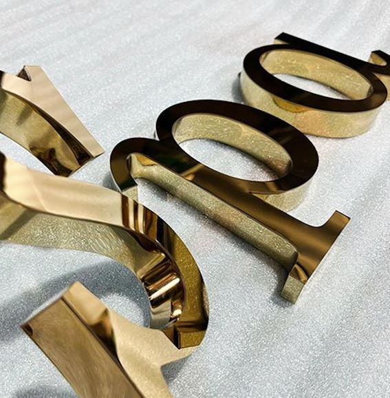 Chữ Inox Vàng Gương Nổi Khối – Tôn Vinh Đẳng Cấp Thương Hiệu, Bạn cần một giải p... - Quảng Cáo Ad Shop