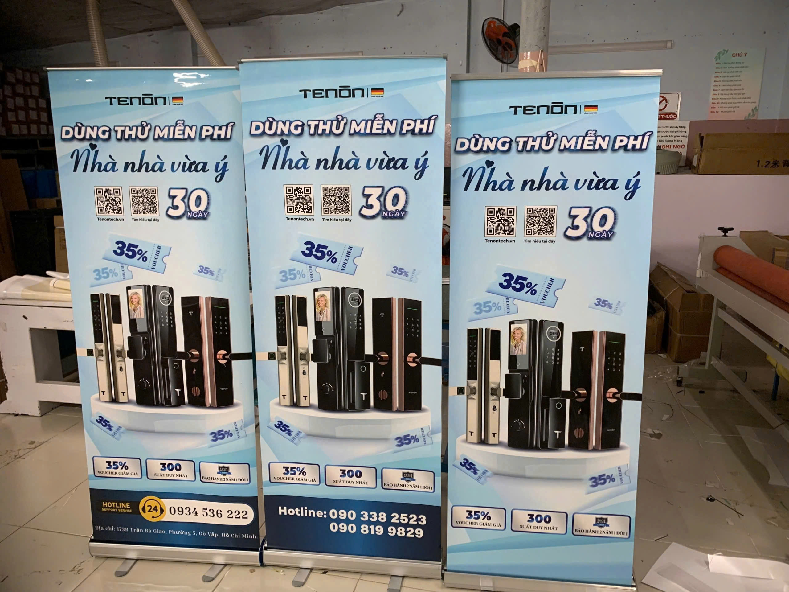 Giới thiệu Standee Cuốn Nhôm Thường – Giải Pháp Bảng Quảng Cáo Tiện Lợi Cho Mọi Chiến Dịch Quảng Cáo