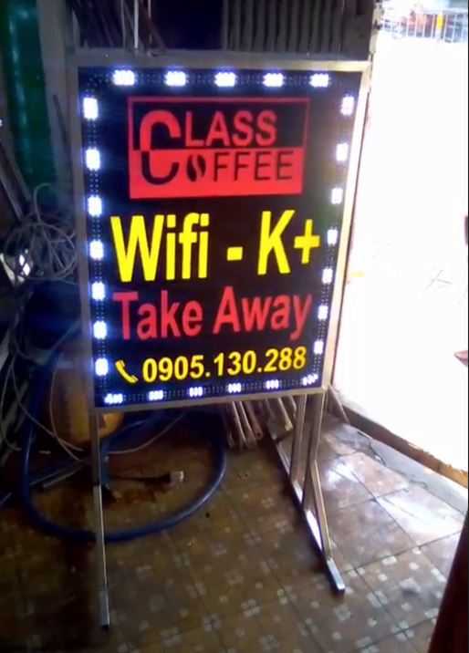 Hộp đèn alu đứng chữ mica có viền led, Nền hộp đèn bằng alu đen ốp viền nhôm, nộ... - 3D Quảng Cáo CN3