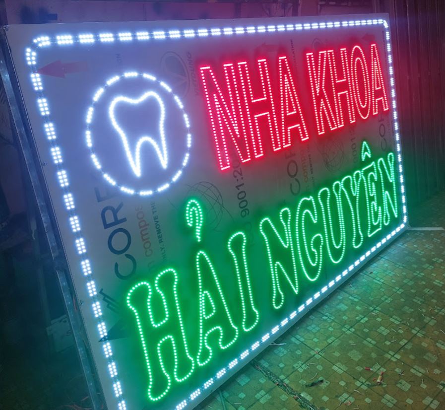 HỘP ĐÈN LED RUỒI – NỔI BẬT CẢ NGÀY LẪN ĐÊM, Bạn đang t&igrave;m kiếm một giải ph... - Quảng Cáo Ad Shop