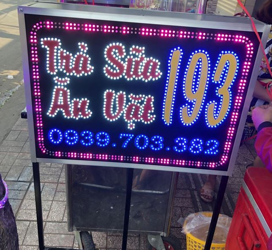 Hộp đèn led vẫy có chân đứng siêu nổi, giá rẻ