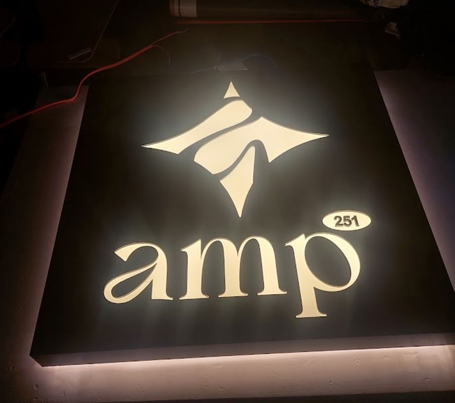 Hộp Đèn Logo Ốp Tường – Quảng Cáo Sáng Chân Đẹp Mắt, Thu Hút Mọi Ánh Nhìn, 👉 Hộp... - 3D Quảng Cáo CN3