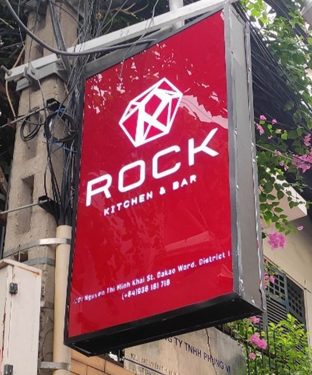 Hộp đèn vẫy mica 2 mặt đèn led, Hộp đèn vẫy  2 mặt mica đỏ đài loan cắt CNC, nội... - 3D Quảng Cáo