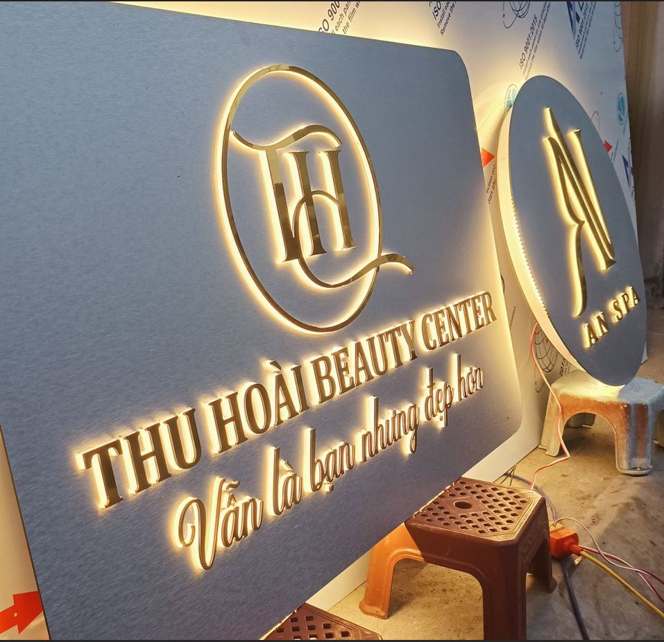 logo chữ alu gương đèn sáng hắc chân đẹp, ✨ Logo Chữ ALU Gương Đ&egrave;n S&aacu... - Quảng Cáo Ad Shop